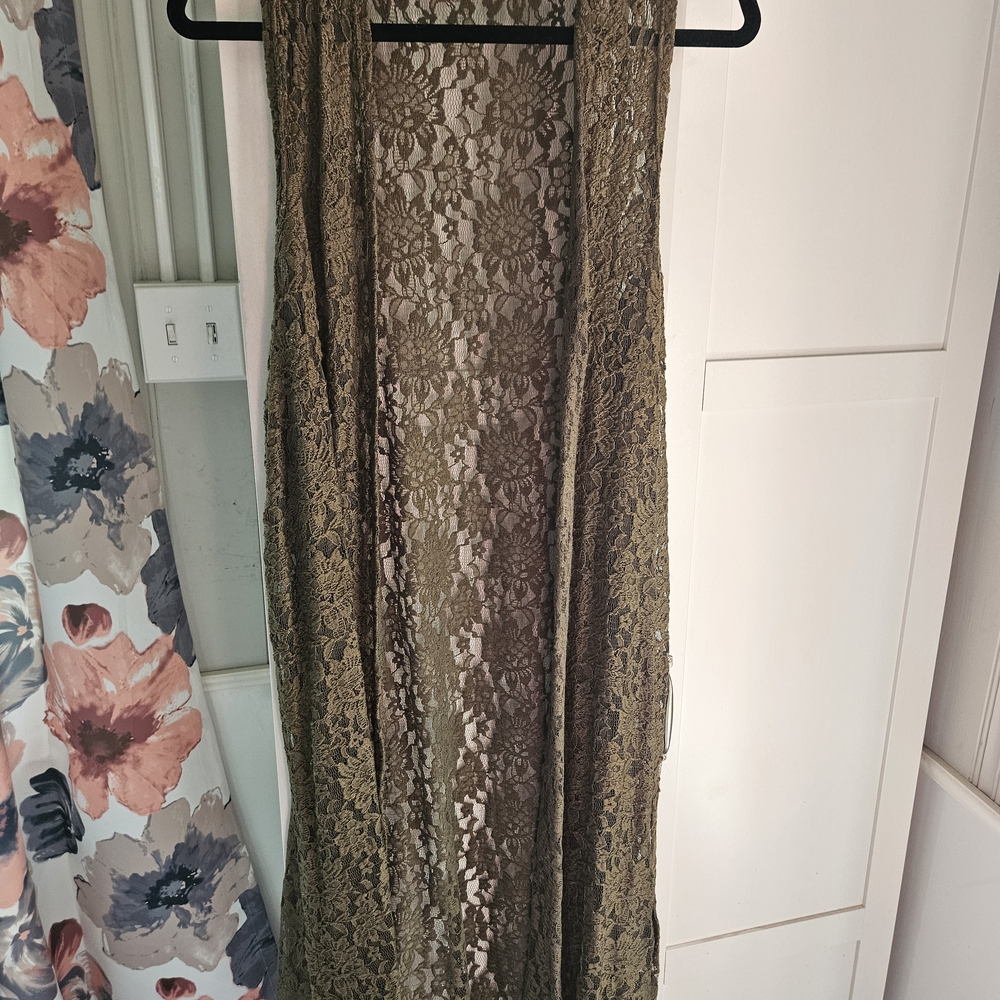 LuLaRoe Joy Olive Lace Duster, M